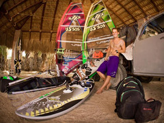 Plecak Dakine Point Rasta 2012+ Naklejki gratis