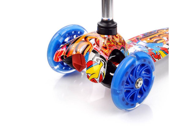 Hulajnoga Meteor trójkołowa z kółkami LED Tuckan Graffiti 2021
