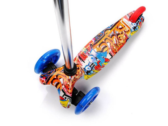 Hulajnoga Meteor trójkołowa z kółkami LED Tuckan Graffiti 2021