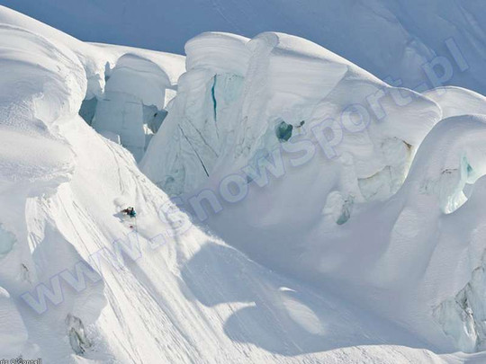 Plecak Dakine Varial 26L Rasta 2013 + Naklejki gratis