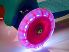 Hulajnoga Meteor trójkołowa z kółkami LED Tuckan Turkusowo-Różowa 2021