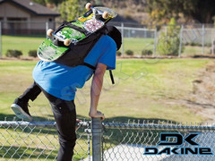 Plecak Dakine Atlas Rasta 2012+ Naklejki gratis